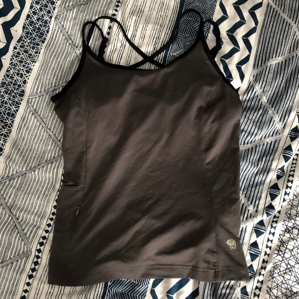 Mountain Hardwear active tank with shelf bra